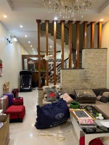 Nhà đẹp Mễ Trì phân lô , gần ô tô 77m x4T MT 4m giá 11 tỷ